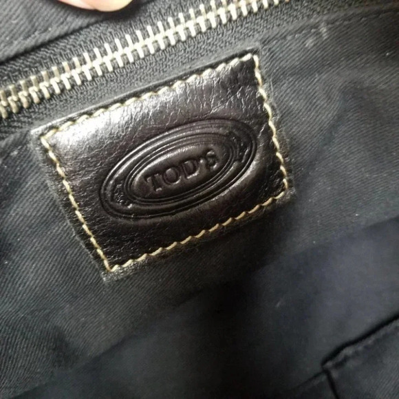 Tod's Black Leather Heart Shoulder Bag - Picture 11 of 12